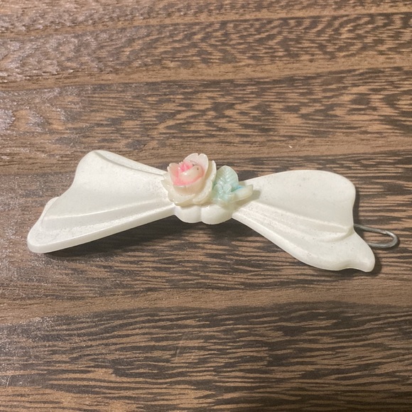 Vintage Bow Hair Barrette, set of two - Picture 4 of 6